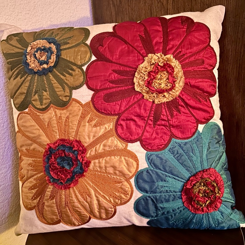 Pier 1 Multicolor Floral Appliqué Accent Pillow!